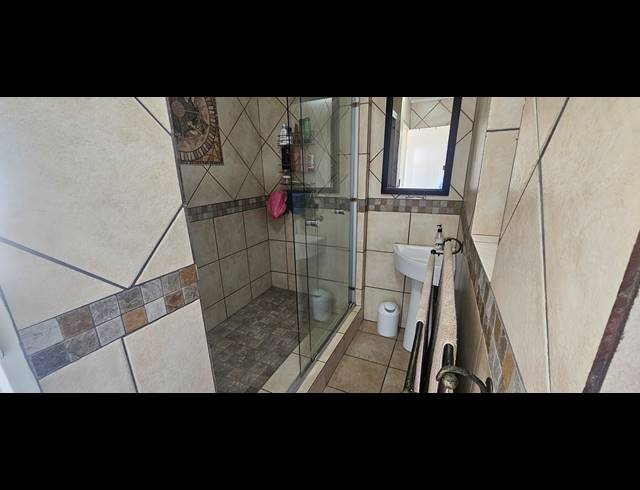 3 BEDROOM TOWNHOUSE FOR SALE IN NEW REDRUTH